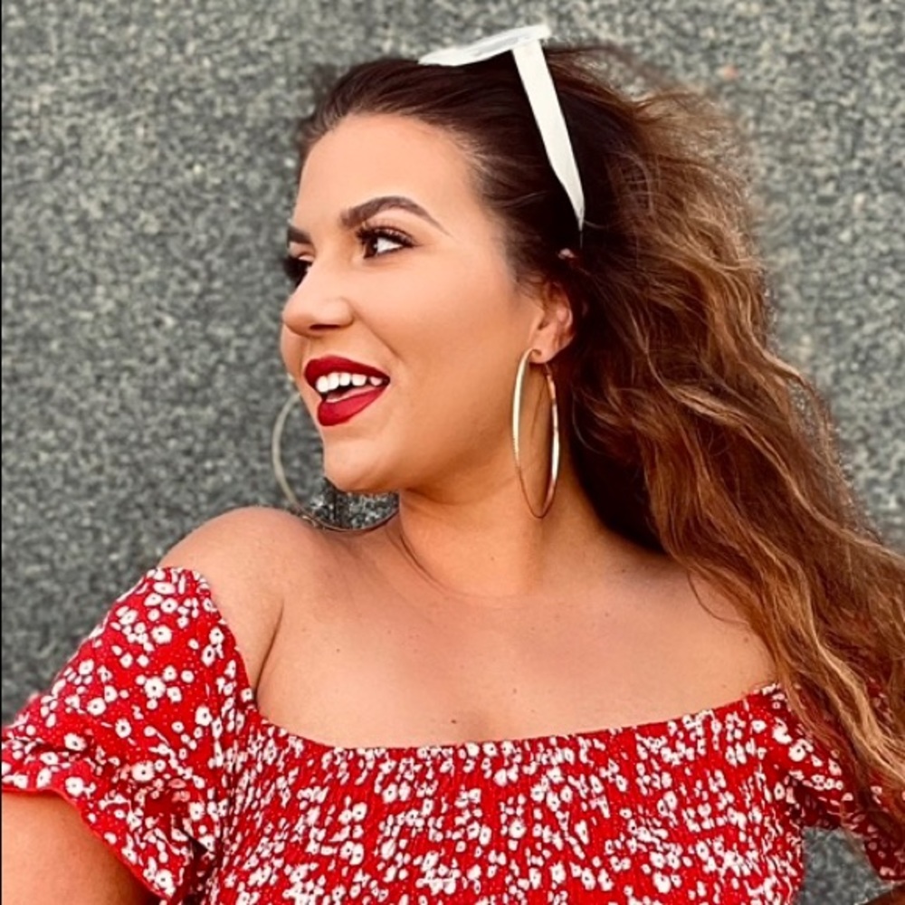 Meet your Posher, Liz